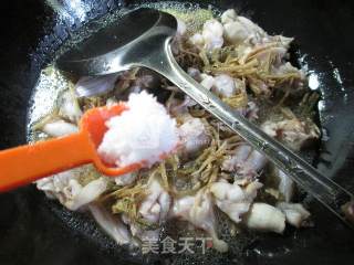 Boiled Bullfrog with Bamboo Shoots and Dried Vegetables recipe