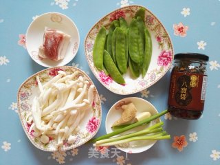 Stir-fried Pork Belly with White Jade Mushroom and Snow Peas recipe