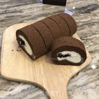 Oreo Chocolate Cream Cake Roll recipe