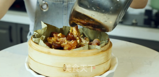 Traditional Home Cooking-steamed Chicken with Lotus Leaves recipe