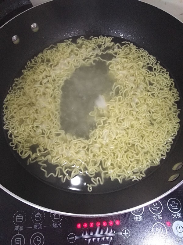 Red Prosperous Fire Fried Noodles#lunch recipe