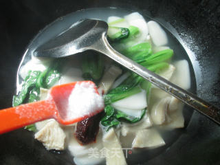 Tripe and Small Green Cabbage Rice Cake Soup recipe