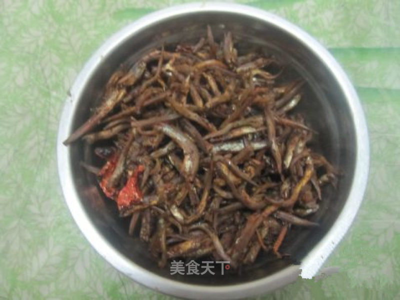 Stir-fried Dried Fish with Chili recipe