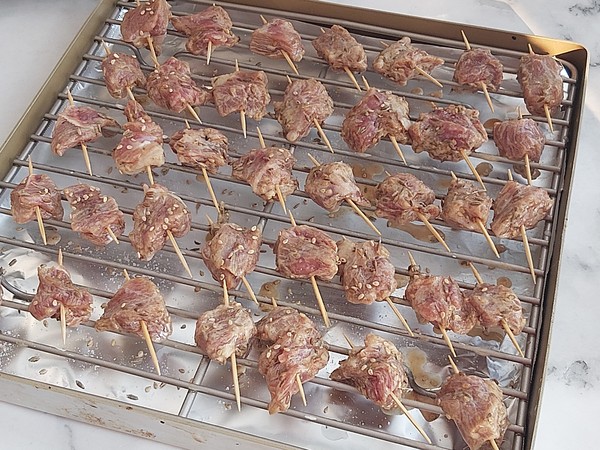 Simple and Easy to Make Healthy Snacks-toothpick Beef, Take A Look recipe