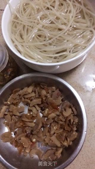 Hot and Sour Soup Noodles recipe