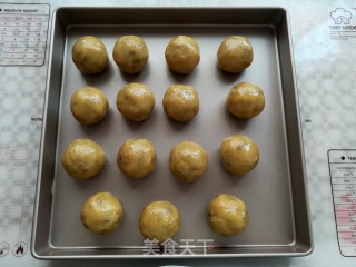 Meat Pine Nuts Mooncakes recipe