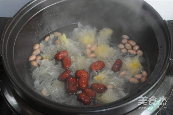 Tremella Pumpkin Soup for Enriching Blood recipe