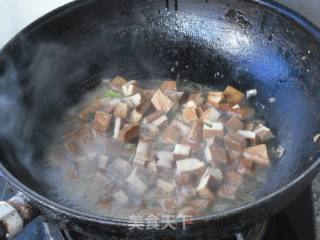 Stir-fried Dried Tofu with Green Peppers recipe