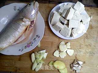 Yellow Croaker Stewed Tofu recipe