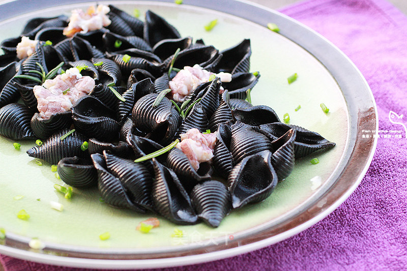 Pasta with Snails and Cuttlefish Sauce recipe