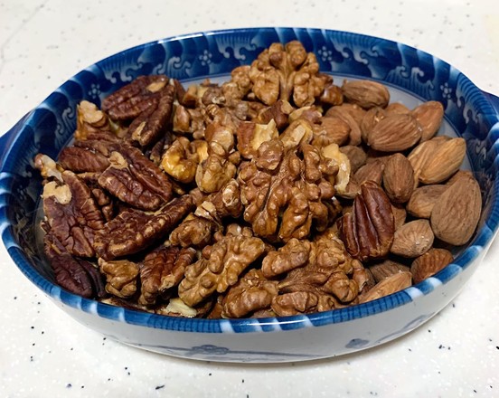 Roasted Almonds, Roasted Walnuts, Roasted Pecans