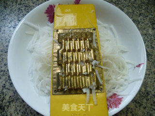 Jellyfish Mixed with Shredded Radish recipe