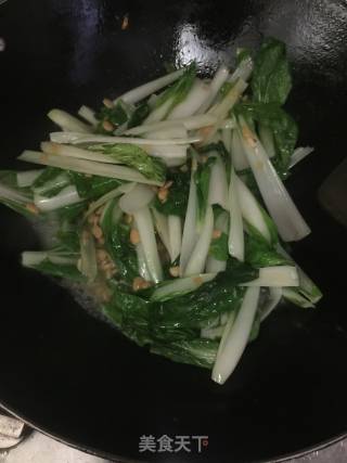 Stir-fried Yellow Cabbage with Soy Sauce recipe