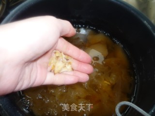 Snow Pear Soup with Rock Sugar Tremella recipe
