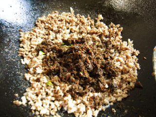 Stir-fried Beans with Green Pepper and Minced Pork recipe