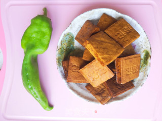 Stir-fried Spiced Dried Tofu with Hot Peppers recipe