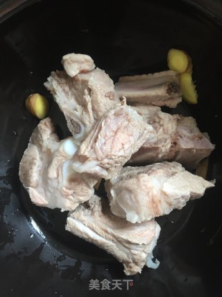 Pork Ribs, Lotus Root and Peanut Soup recipe