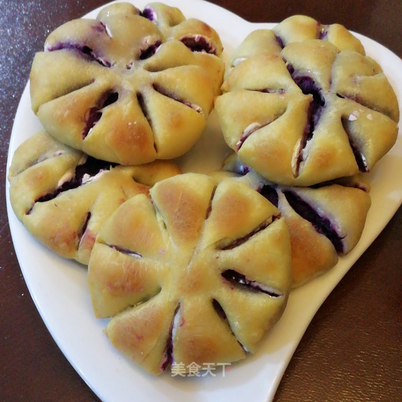 Glutinous Rice and Purple Potato Cake recipe