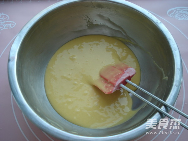 Creamy Strawberry Cake Roll recipe