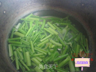 Celery Cold Peanuts recipe