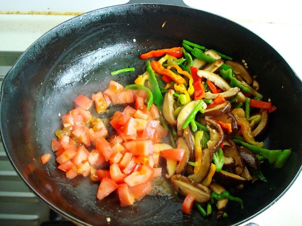 Noodles with Mushrooms and Lamb recipe