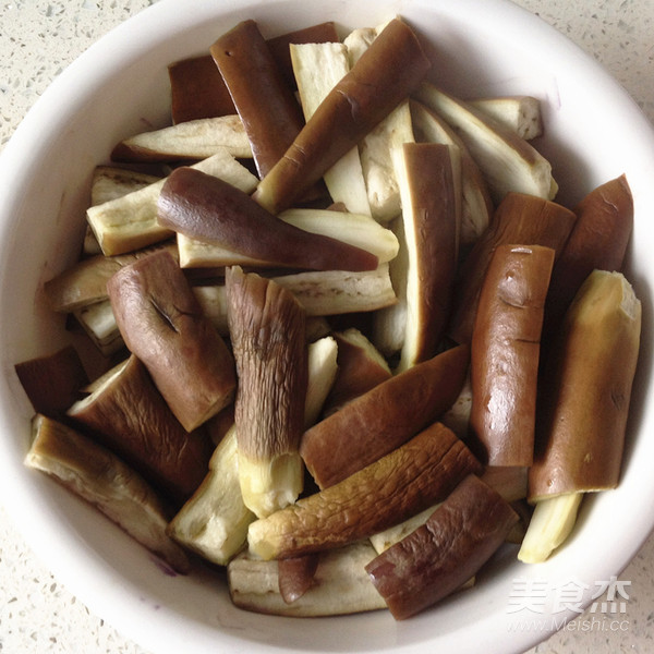 A Small Trick to Make The Roasted Eggplant Absorb Less Oil recipe