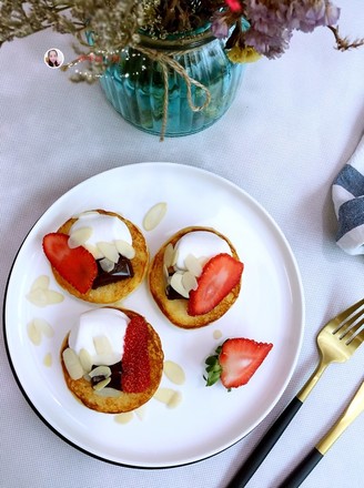 Chocolate Strawberry Marshmallow Sandwich recipe