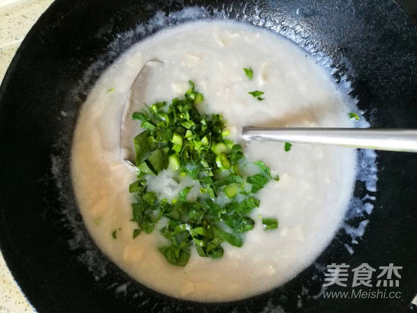 Creamy White Taro Meatball Soup recipe