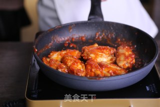 Chicken Wings with Garlic Tomato Sauce recipe