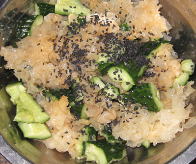 Cucumber with Tremella recipe
