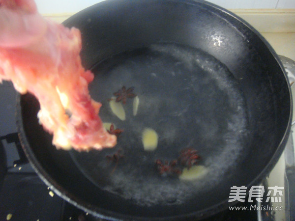 Hot and Sour Mung Bean Sprouts Mixed with Shredded Chicken recipe