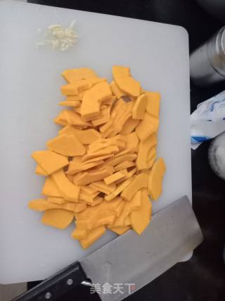 Stir-fried Pumpkin Slices recipe