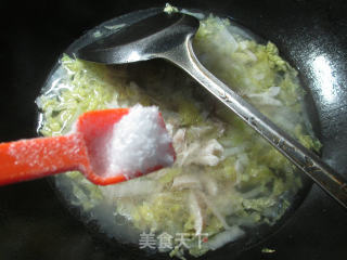 Egg White Vegetable and Rubber Fish Soup recipe