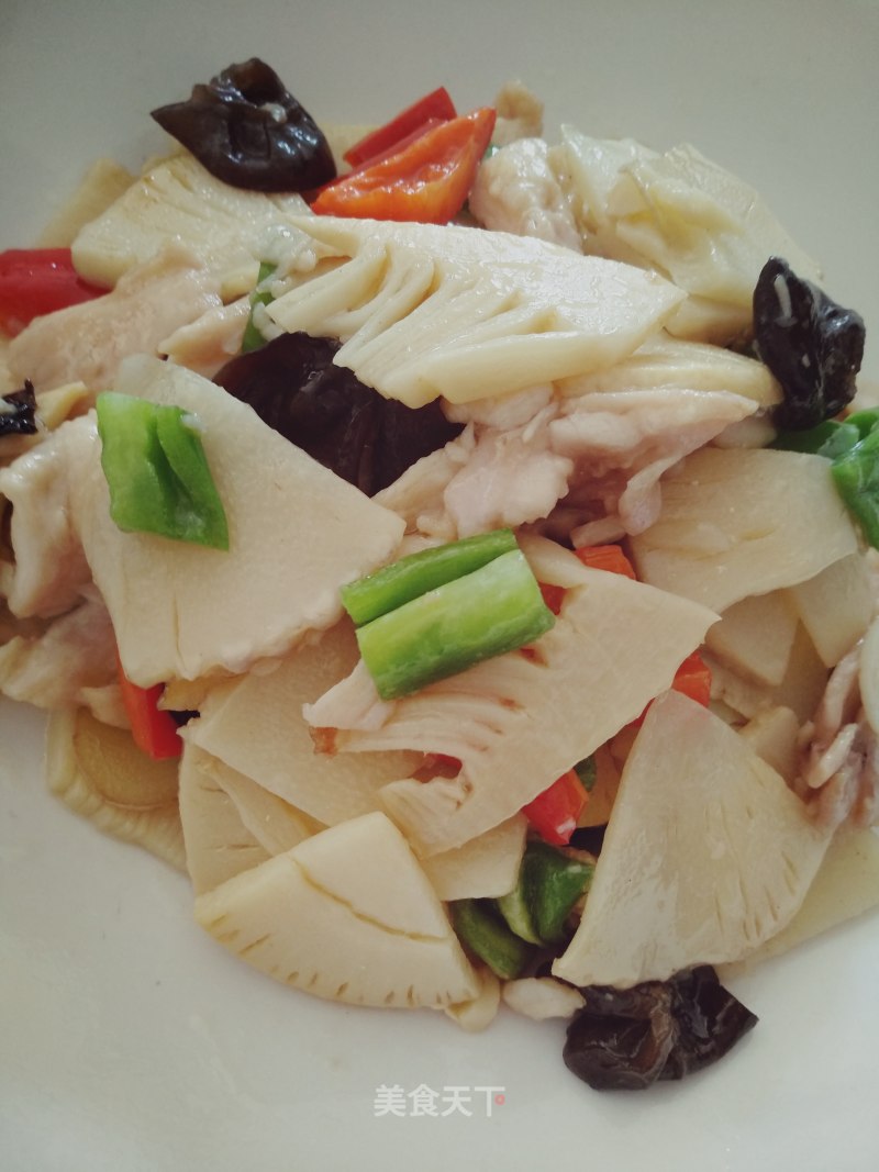 Winter Bamboo Shoots and Chicken Slices recipe