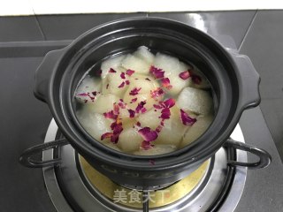 #一碗好汤#stewed Pear with Rock Sugar and Rose recipe