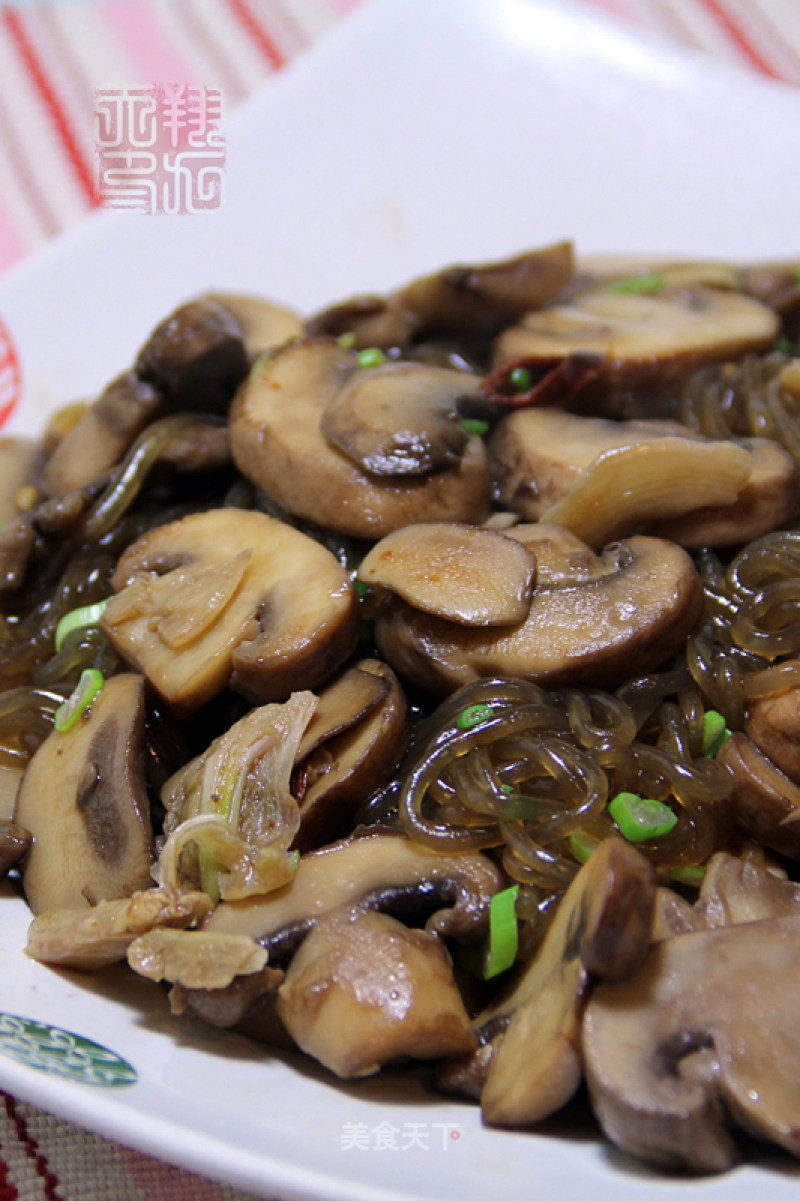 Grilled Noodles with Mushrooms recipe