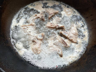 Lotus Root Peanut Bone Soup recipe