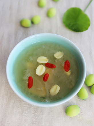 Fresh Lotus Seed and White Fungus Soup recipe