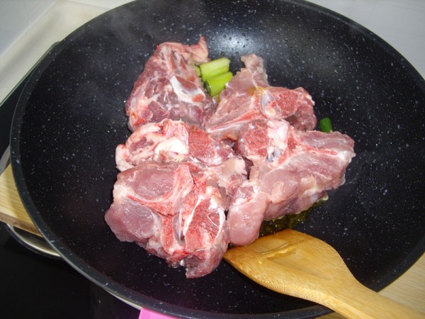 Carob Stewed Bone recipe
