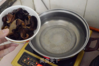 Tofu and Pork Soup with Enoki Mushroom and Fungus recipe