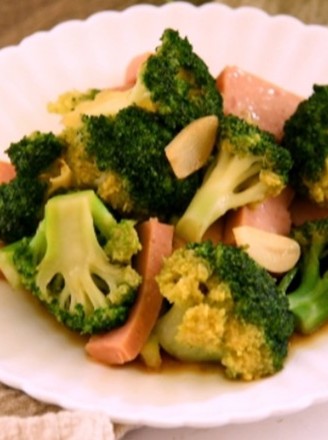 Fried Broccoli with Luncheon Meat recipe