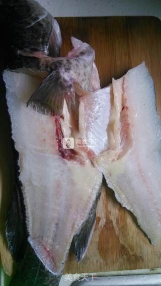 Fish Stuffed with Green Peppers recipe