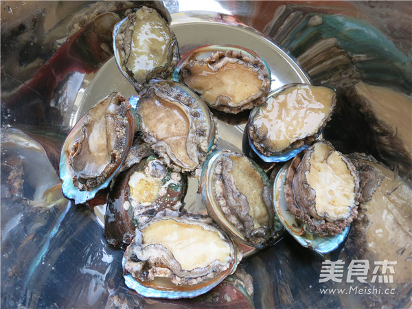 Steamed Abalone in Oyster Sauce recipe