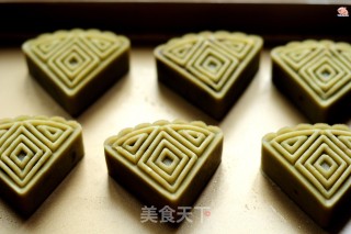 #trust之美#chocolate-flavored Peach Mountain Skin Mooncake recipe