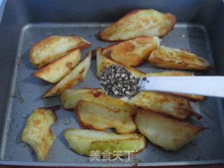 Pan-fried Black Pepper Potatoes recipe