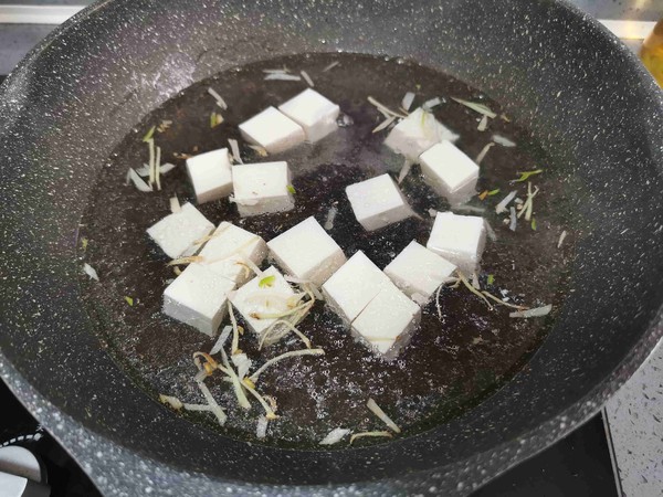 Clam Tofu Soup recipe