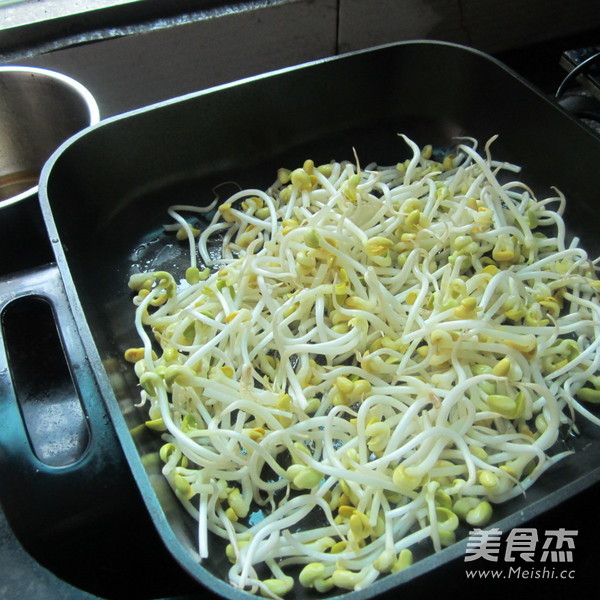 Hot and Sour Soy Sprouts recipe