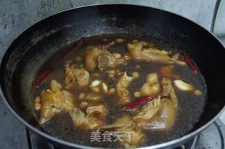 Peanut Stewed Trotter recipe