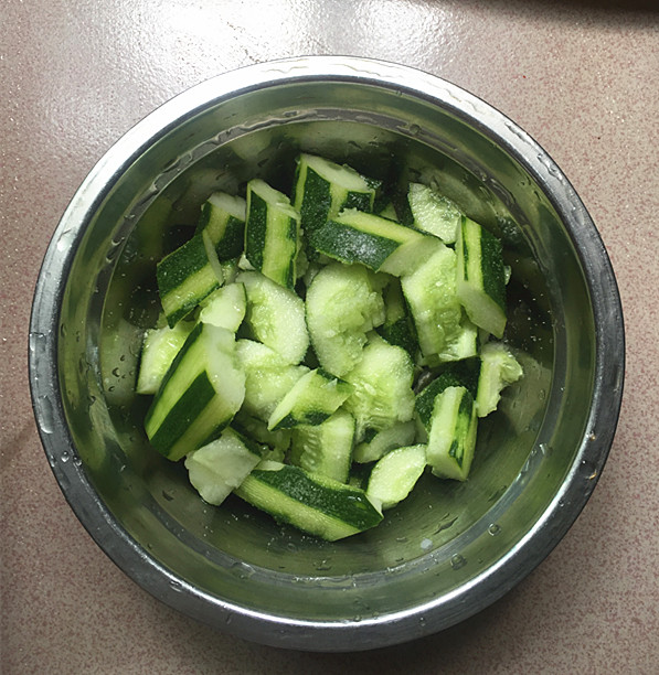 Cucumber Mixed with Black Fungus recipe