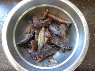 Grilled Sea Cucumber with Green Onions recipe